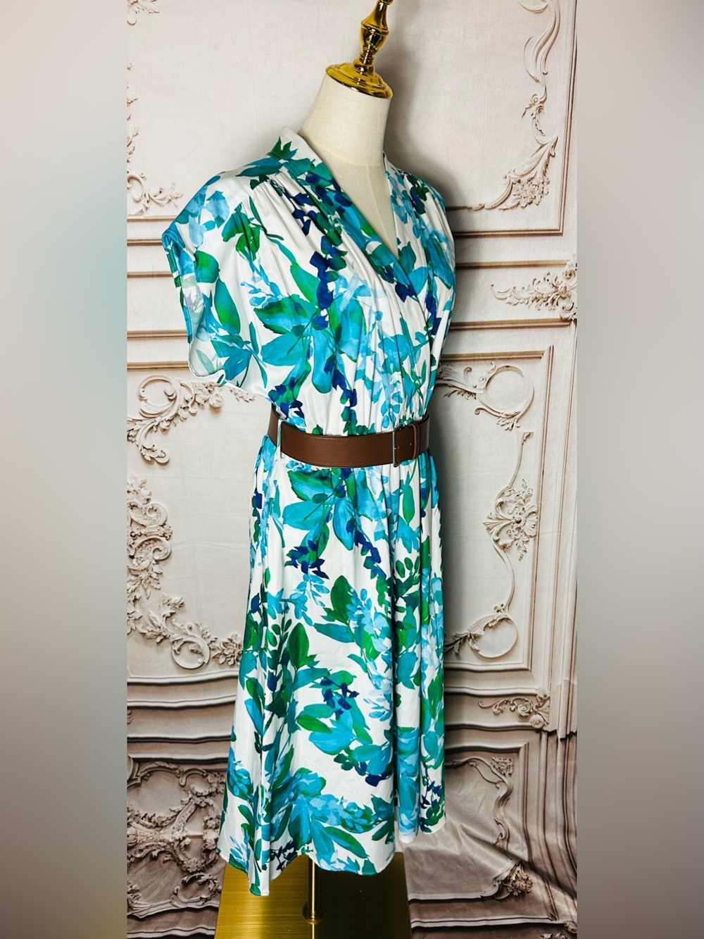 Calvin Klein Blue & Green Floral V-Neck Maxi Dress comes with belt. - Picture 9 of 10